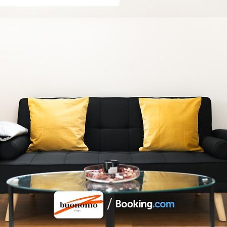 Two Bedroom Apartment At Buonomo Stays Short Lets & Serviced Accommodation Londres Extérieur photo