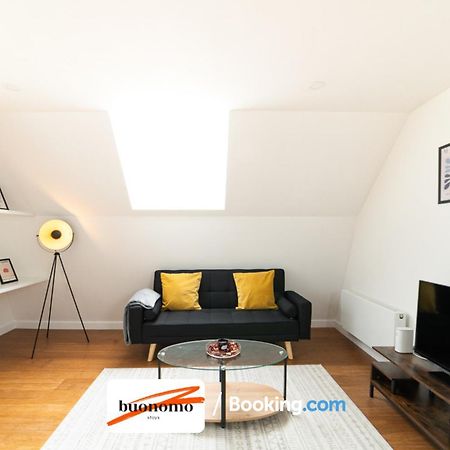 Two Bedroom Apartment At Buonomo Stays Short Lets & Serviced Accommodation Londres Extérieur photo
