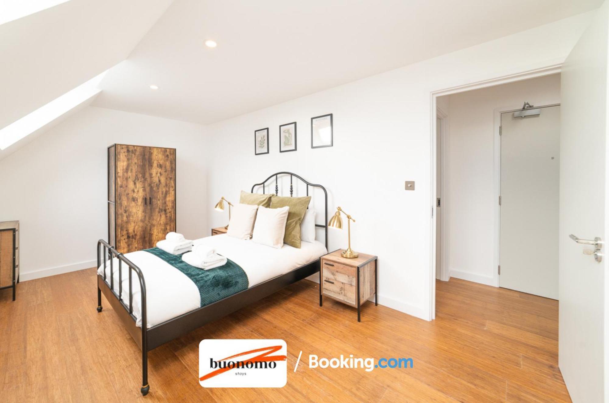 Two Bedroom Apartment At Buonomo Stays Short Lets & Serviced Accommodation Londres Extérieur photo