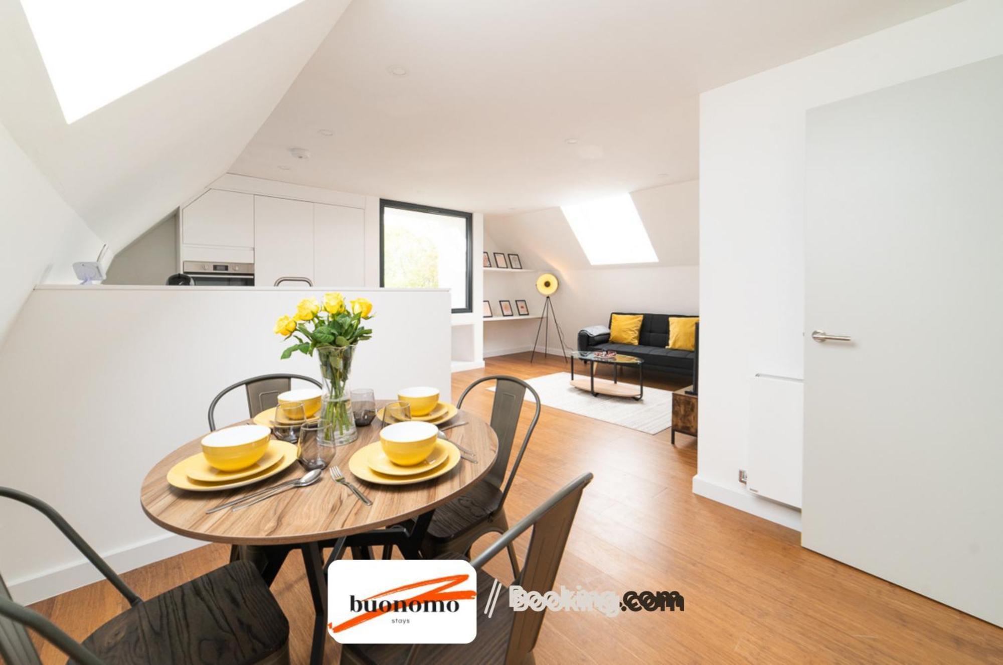 Two Bedroom Apartment At Buonomo Stays Short Lets & Serviced Accommodation Londres Extérieur photo