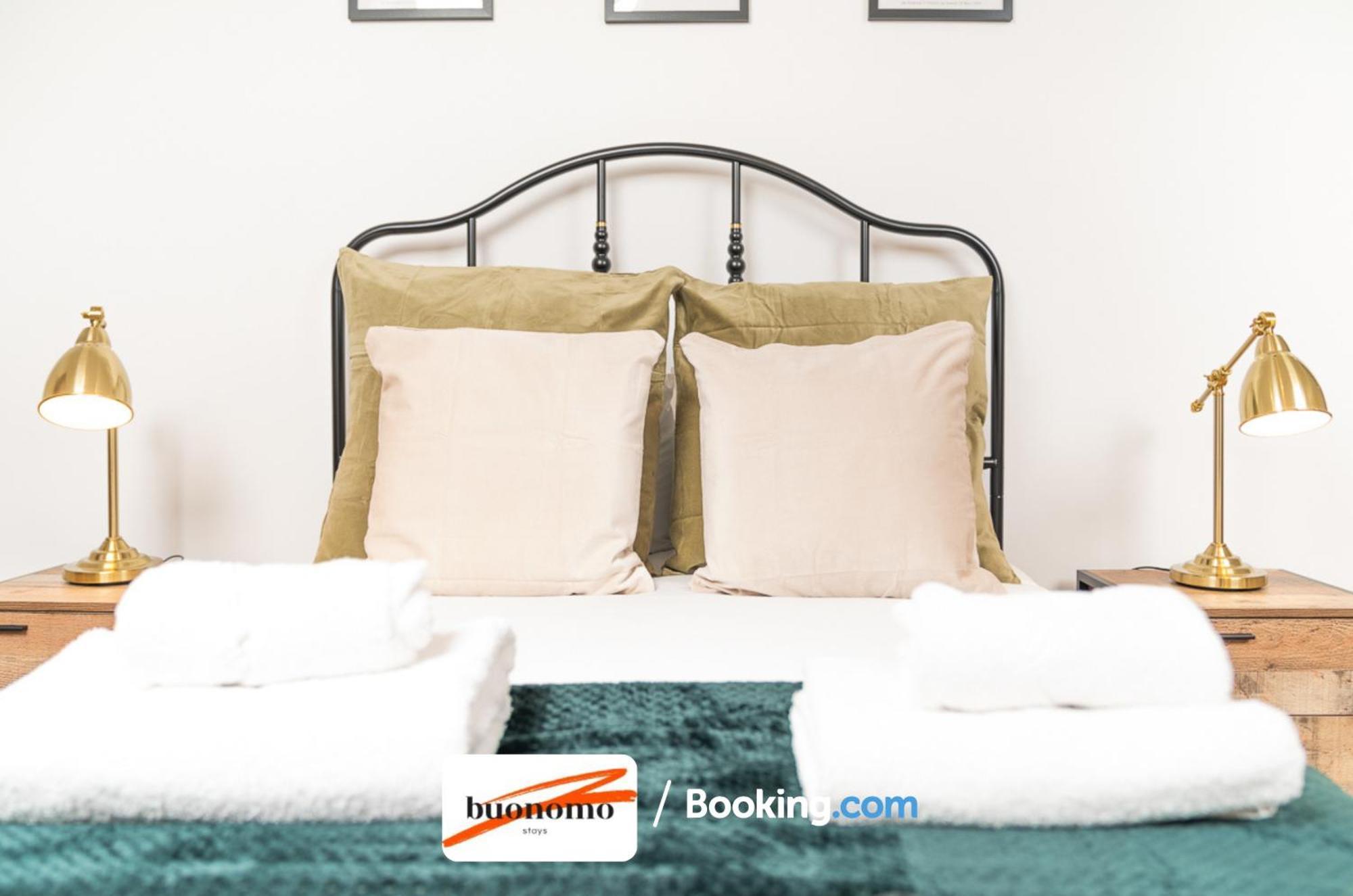 Two Bedroom Apartment At Buonomo Stays Short Lets & Serviced Accommodation Londres Extérieur photo