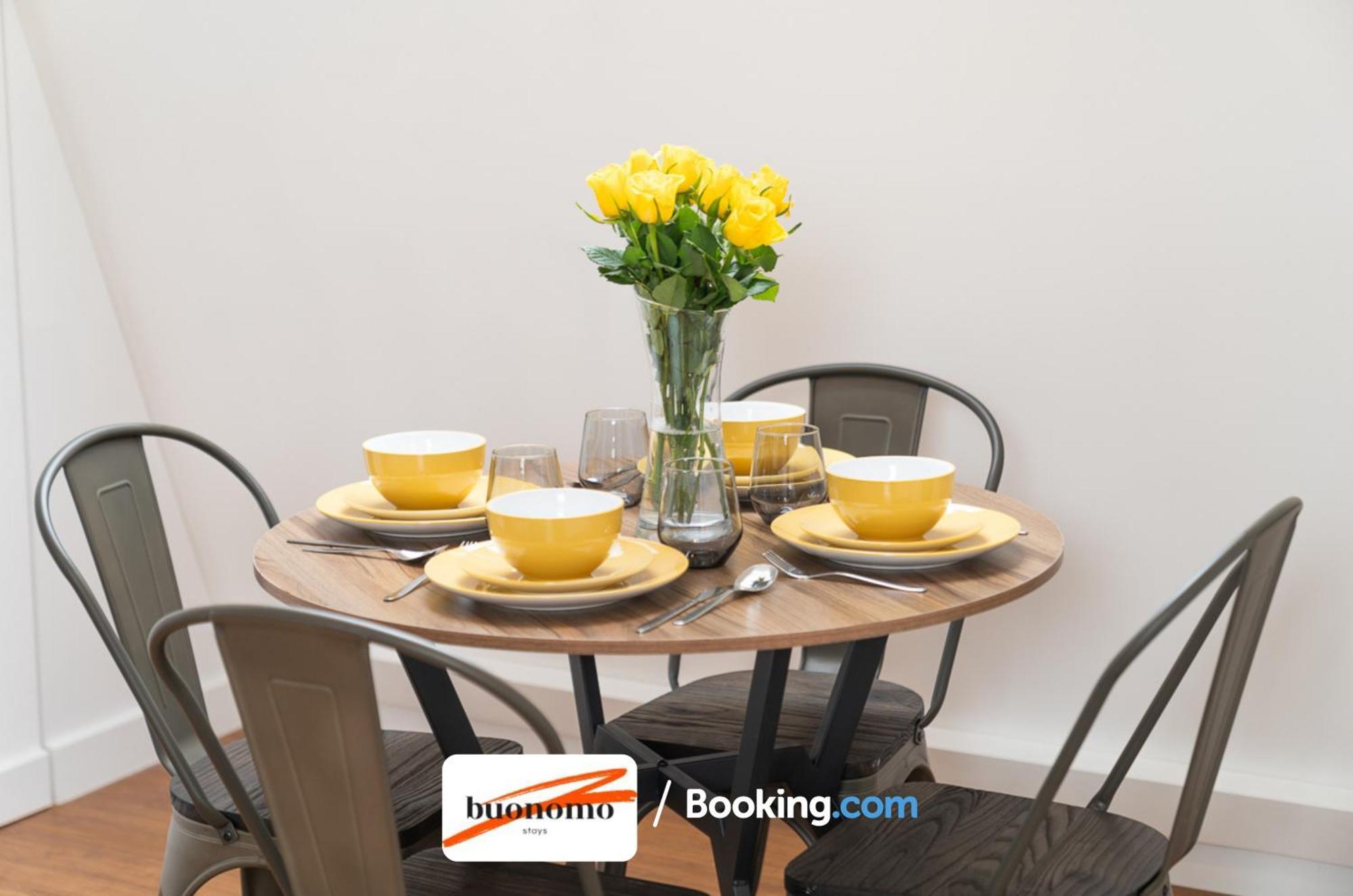 Two Bedroom Apartment At Buonomo Stays Short Lets & Serviced Accommodation Londres Extérieur photo